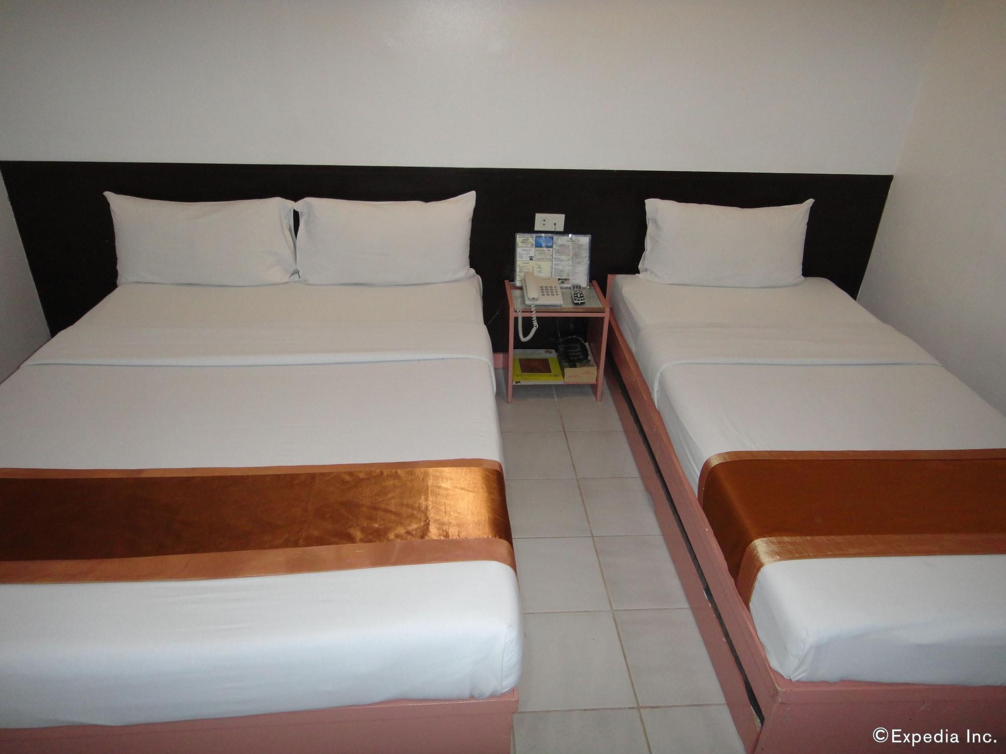 Hotel Pier Cuatro Cebu Exterior photo